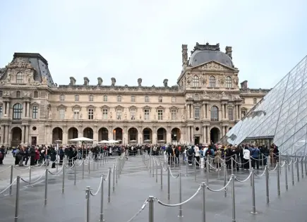 Robo de joyas en el Louvre: Valoradas en 88 millones de euros
