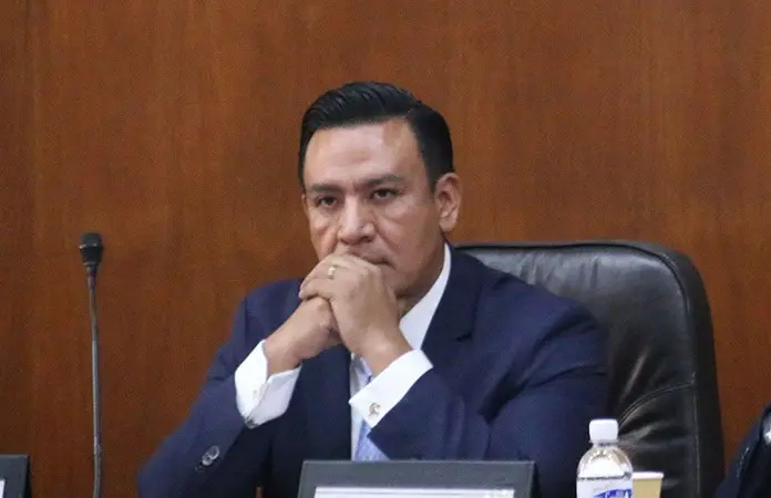 Secretario de gobierno comparece ante diputados
