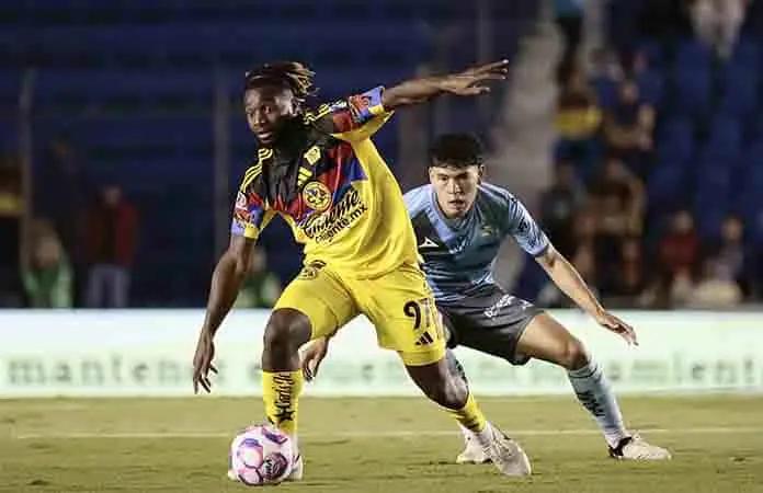 América rescata agónica victoria