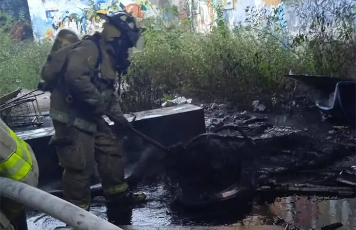 Arde una bodega en el Centro Histórico