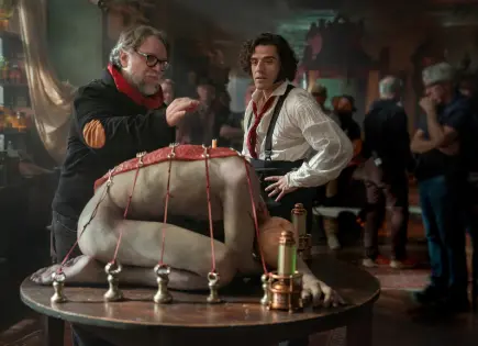 Guillermo del Toro da vida a una majestuosa versión de Frankenstein Guillermo del Toro da vida a una majestuosa versión de Frankenstein