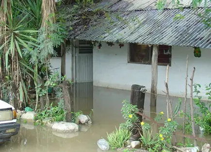 Suman 114 escuelas afectadas en la Huasteca por lluvias: SEGE