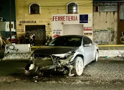 Aparatoso choque en carretera a Rioverde