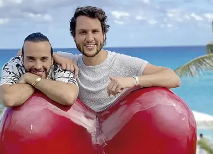 Apio Quijano se compromete con su novio Apio Quijano se compromete con su novio