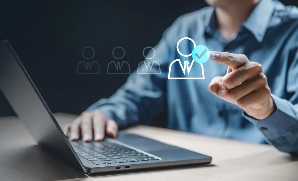 Cómo implementar atención profesional para colaboradores en tu empresa