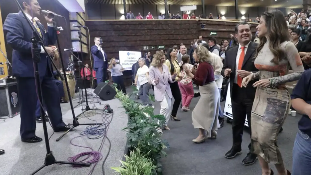 Baile en San Lázaro desata indignación nacional