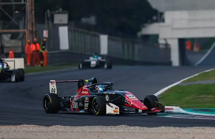 J. Garfias cierra con éxito la temporada