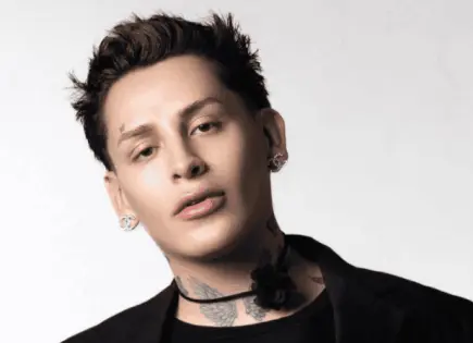 Kunno insinúa posible embarazo de Ángela Aguilar con Christian Nodal