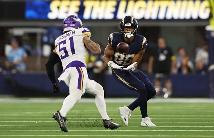 Triunfan Chargers sobre los Vikings