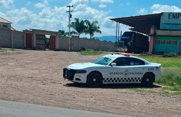 Agentes de GN caminos, extorsionadores