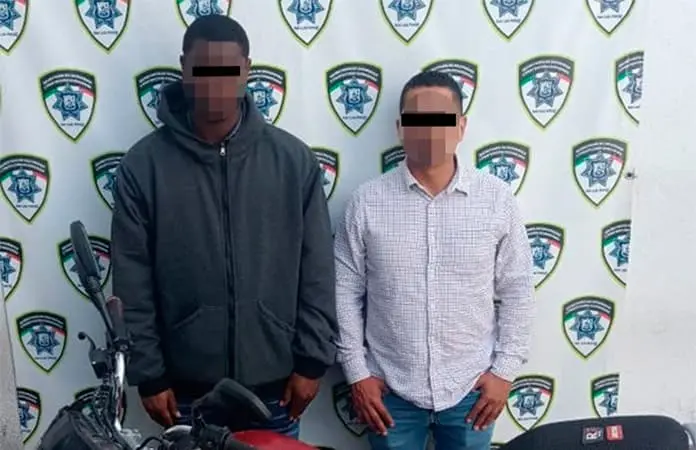 Con marihuana, detienen a dos colombianos