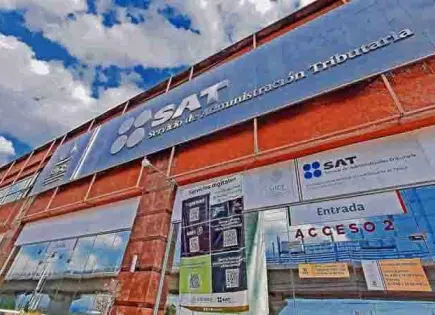 Incluye el SAT en su lista negra a 141 contribuyentes
