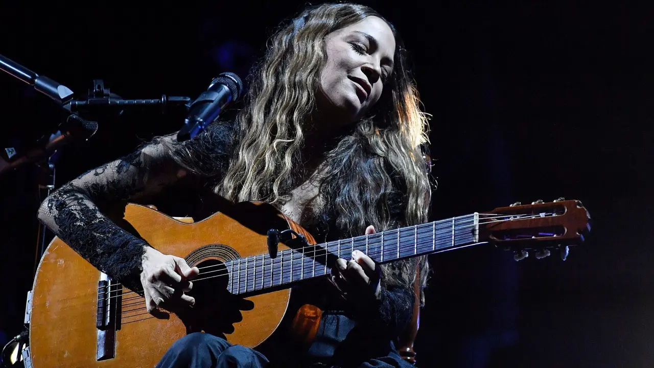 Rolling Stone elige a Kevin Kaarl y Natalia Lafourcade en los mejores álbumes de 2025