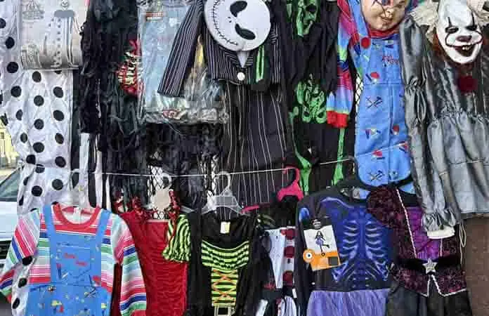 Ofertan artículos para el halloween