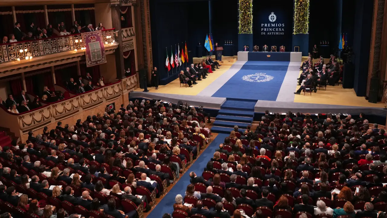 Premios Princesa de Asturias hacen un llamado a la educación y el respeto en su ceremonia