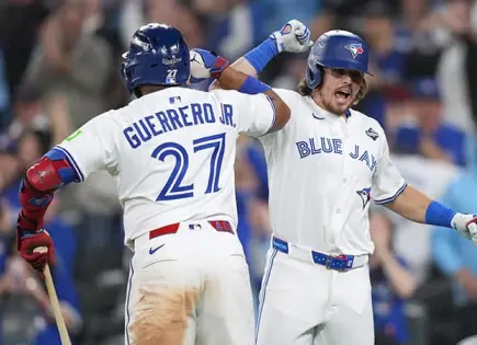 Toronto gana por paliza a Dodgers
