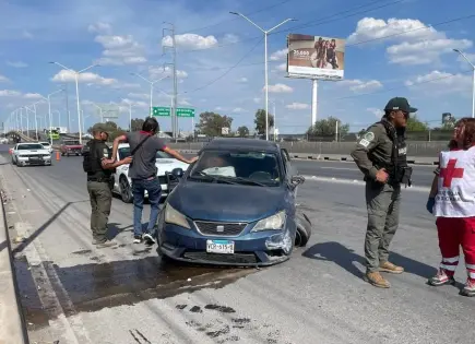 Conductor pierde control y choca cerca de la Ricolino