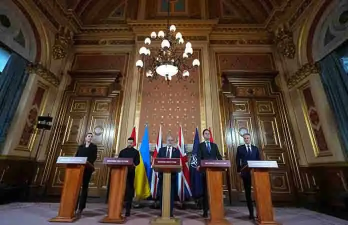 Zelenski reclama más sanciones al petróleo de Rusia