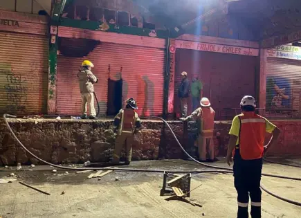 Controlan incendio en bodega de cebollas del Mercado de Abastos