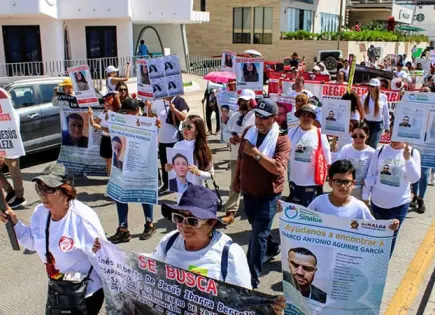 Marchan por la paz en Mazatlán