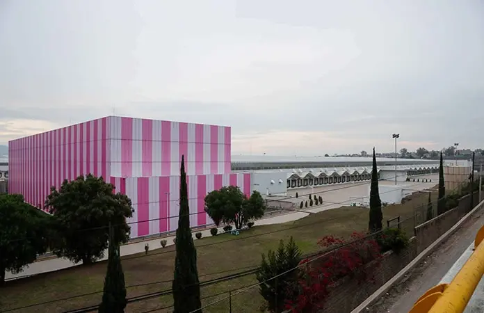 Megafarmacia, “sólo un show”