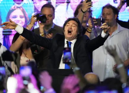 Javier Milei logra contundente triunfo en elecciones legislativas de Argentina Javier Milei logra contundente triunfo en elecciones legislativas de Argentina