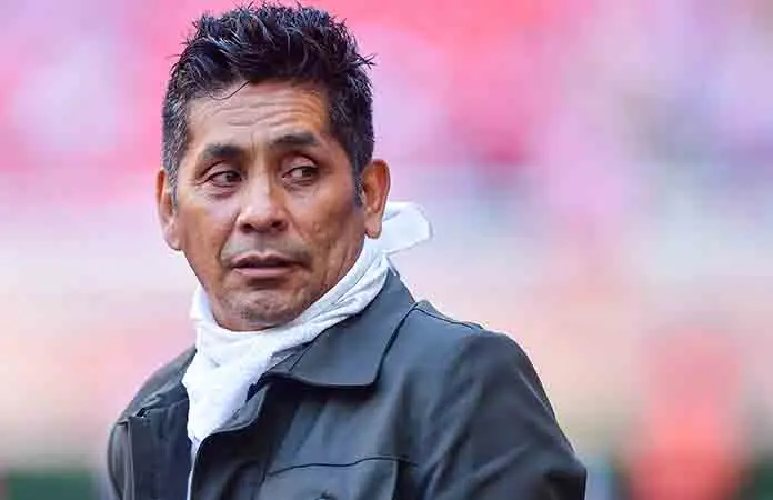 Jorge Campos lamenta muerte de M. Lapuente