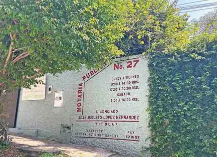 Notarías de Adán, jugosos negocios