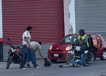 Repartidor de aplicación resulta lesionado tras choque en el fraccionamiento Gálvez