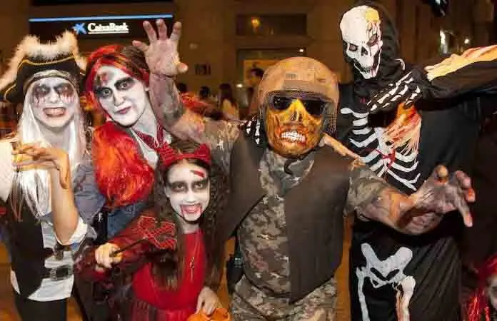 Se deslinda Escuela Preparatoria de fiestas de Halloween