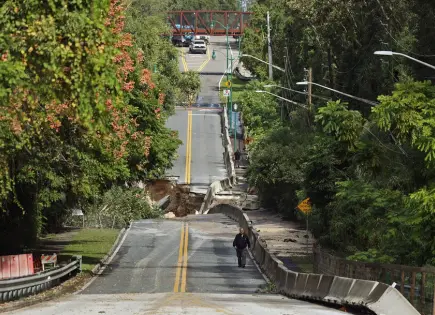 Tormenta de lento desplazamiento provoca inundaciones en Florida