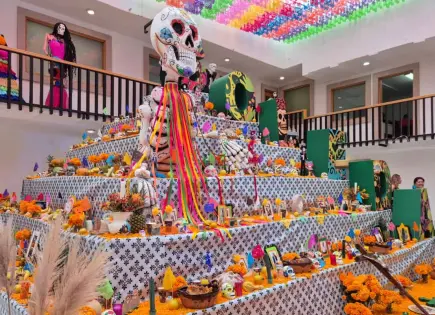 Inauguran altar de muertos en Palacio Municipal de Soledad
