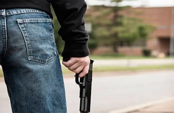 Investigan origen del arma con la que menor disparó a su madre