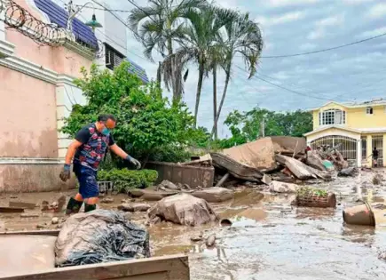 Ocho personas desaparecidas tras inundaciones en Veracruz