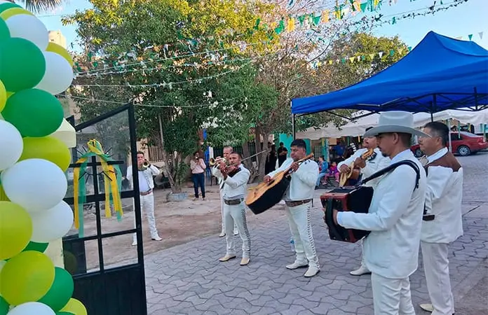 Cantan mañanitas a San Judas Tadeo