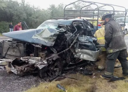 Fuerte choque en la Rioverde-SLP; hay dos lesionados