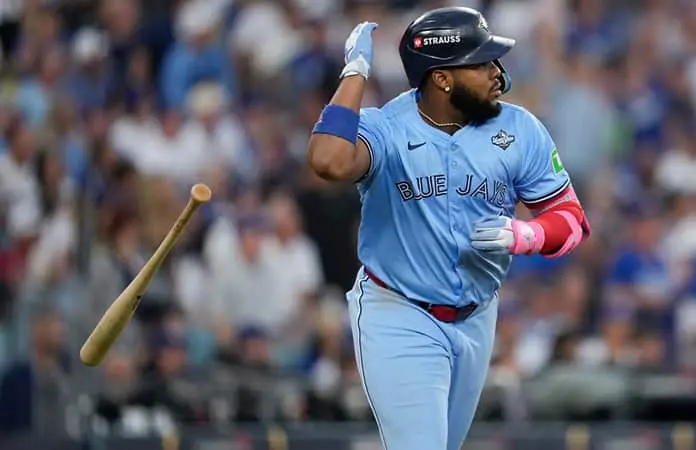 Ganan Azulejos ante los Dodgers