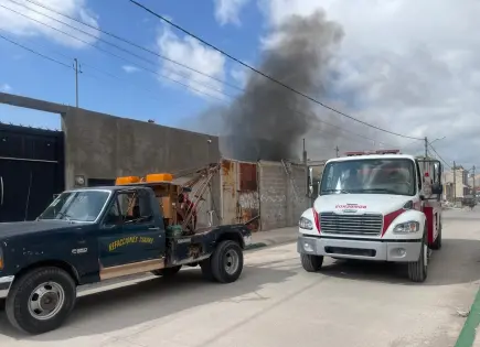 Menores provocan incendio en baldío de Villa Alborada