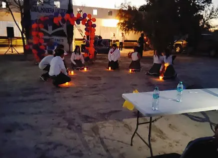 Alumnos rescatan las tradiciones mexicanas Alumnos rescatan las tradiciones mexicanas