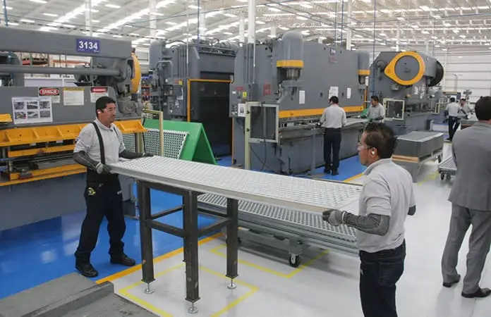 Caen en paros técnicos 250 empresas: CTM