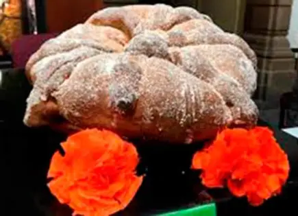 Concurso de disfraces y pan de muerto Concurso de disfraces y pan de muerto