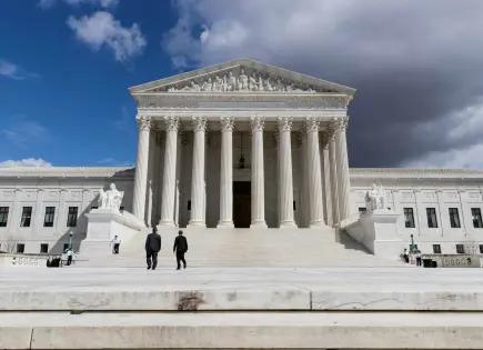 Legisladores republicanos instan a Corte Suprema por demanda contra Cisco Falun Gong