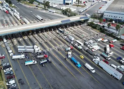 Los piperos vuelven a bloquear las vialidades