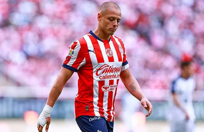 Rechazan a “Chicharito” como embajador