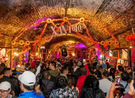 SLP lleva el Xantolo al Festival del Día de Muertos en Guanajuato SLP lleva el Xantolo al Festival del Día de Muertos en Guanajuato