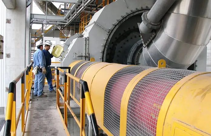 Confirma la IP un "frenón" en  la economía