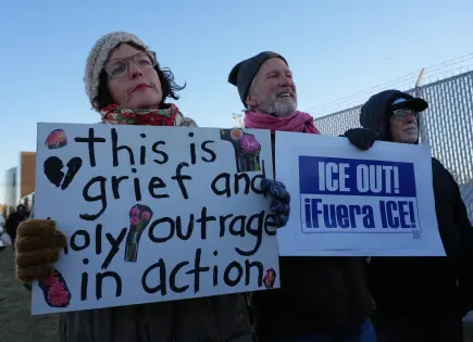 Demandan a autoridades por condiciones inhumanas en instalación federal de Chicago