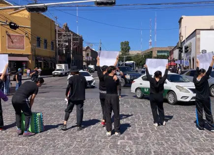 Video | Estudiantes de la Escuela Estatal de Danza bloquean Eje Vial Video | Estudiantes de la Escuela Estatal de Danza bloquean Eje Vial