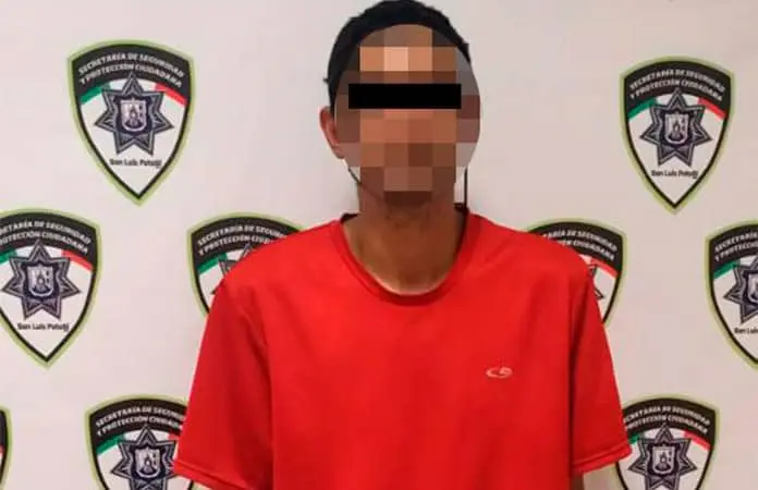 Hampón andaba robando en una camioneta