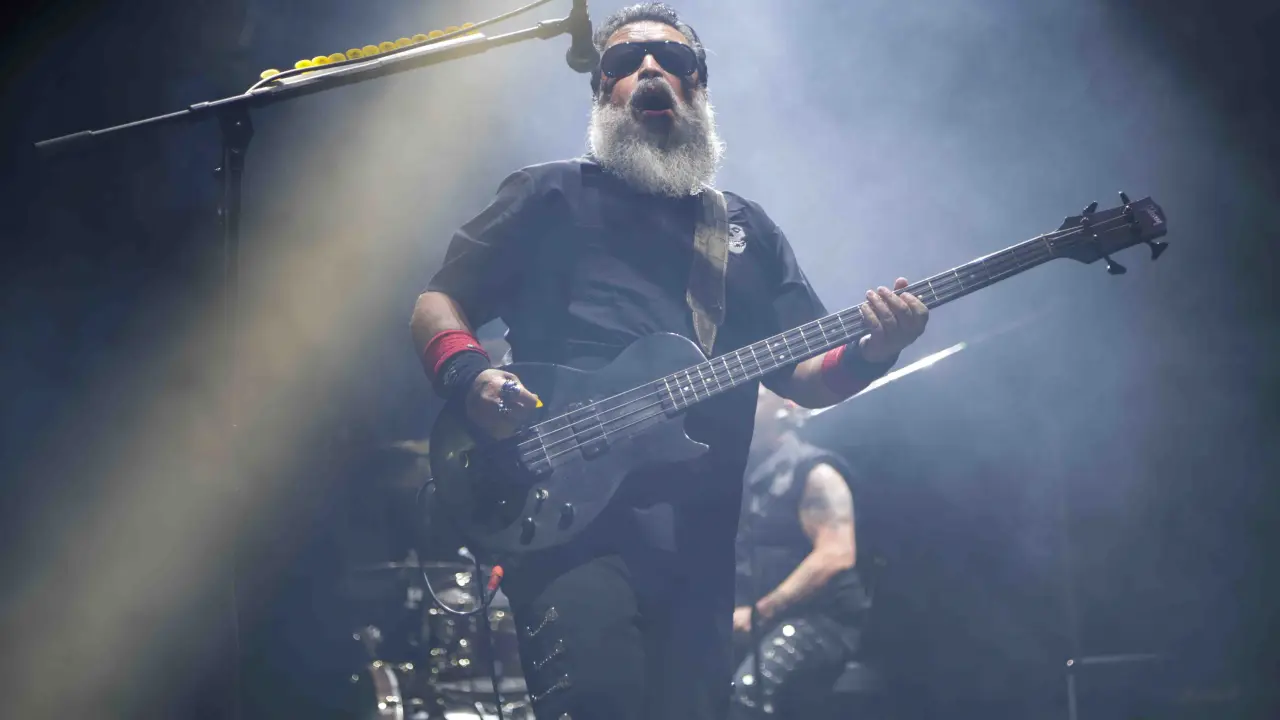 Molotov hace vibrar el Palacio de los Deportes